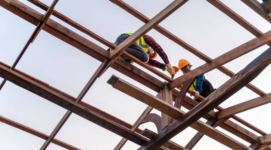 Professional gutter cleaning services in Warsaw, OH